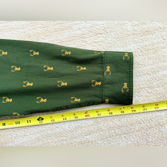 Duluth Untucked Relaxed Fit Button Down Shirt, Deer Head Graphics, Men’s Size M - Picture 10 of 13